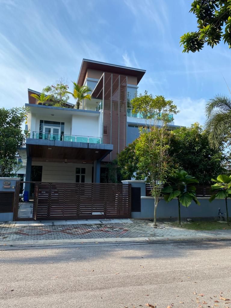 For Sale TAR Villas 3 Storey Bungalow
