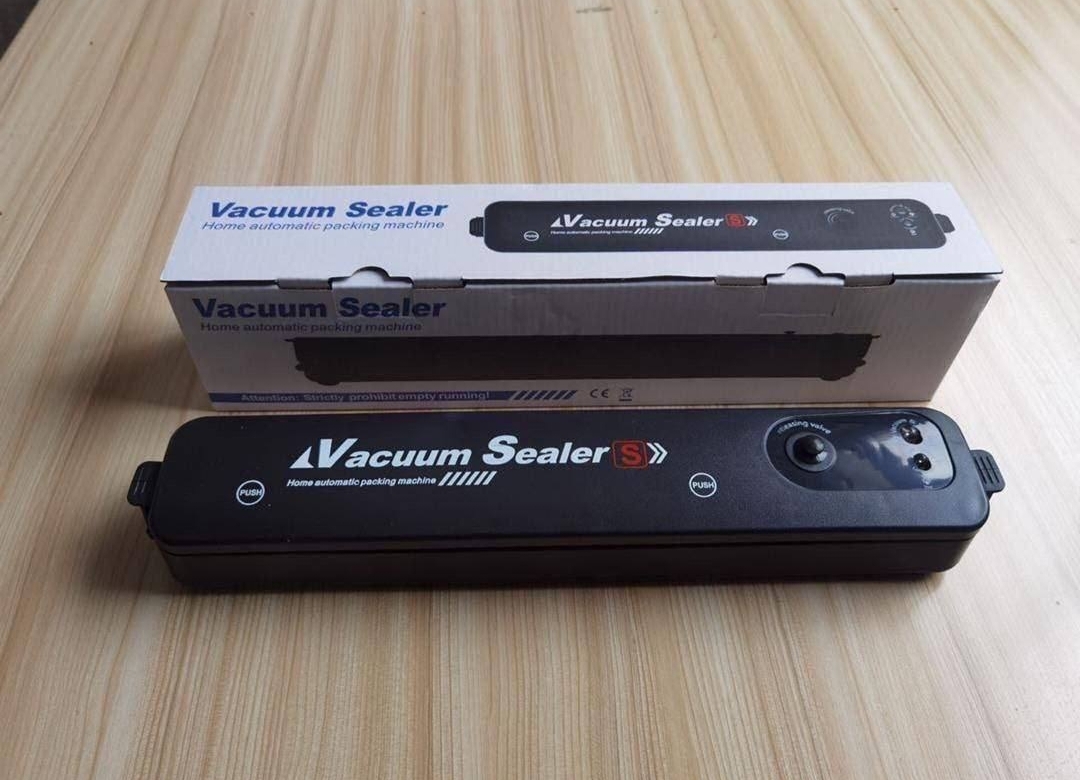 Vacuum sealer*Malaysia socket*(free plastic sealer 50pcs)