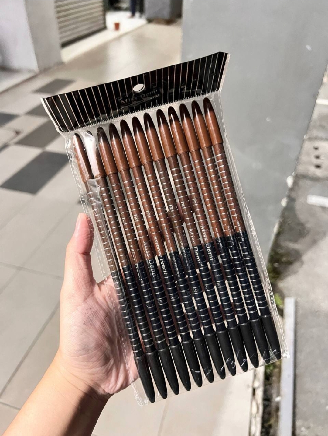 Miss demi cosmetics eyebrow 2in1 NO.7029 1 pkt 12pcs